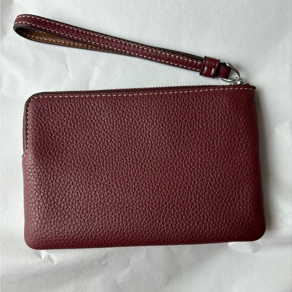 Coach Wine Burgundy Wristlet Wallet Card Holder Zipper Closure NWT - Picture 13 of 16
